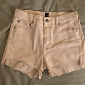 Gap white shorts in size 28